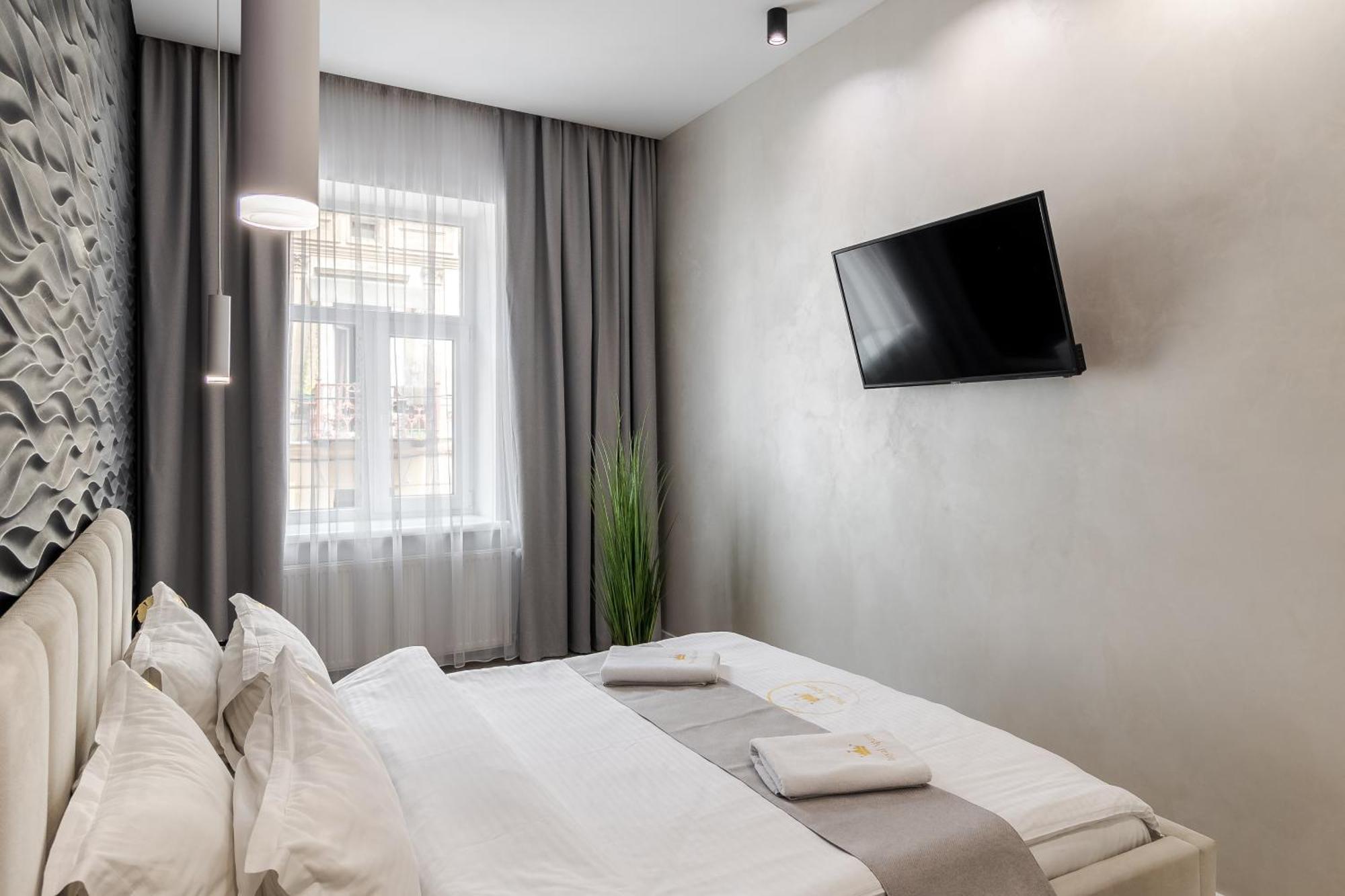 Royal Apartment On Balabana Street Львов Экстерьер фото