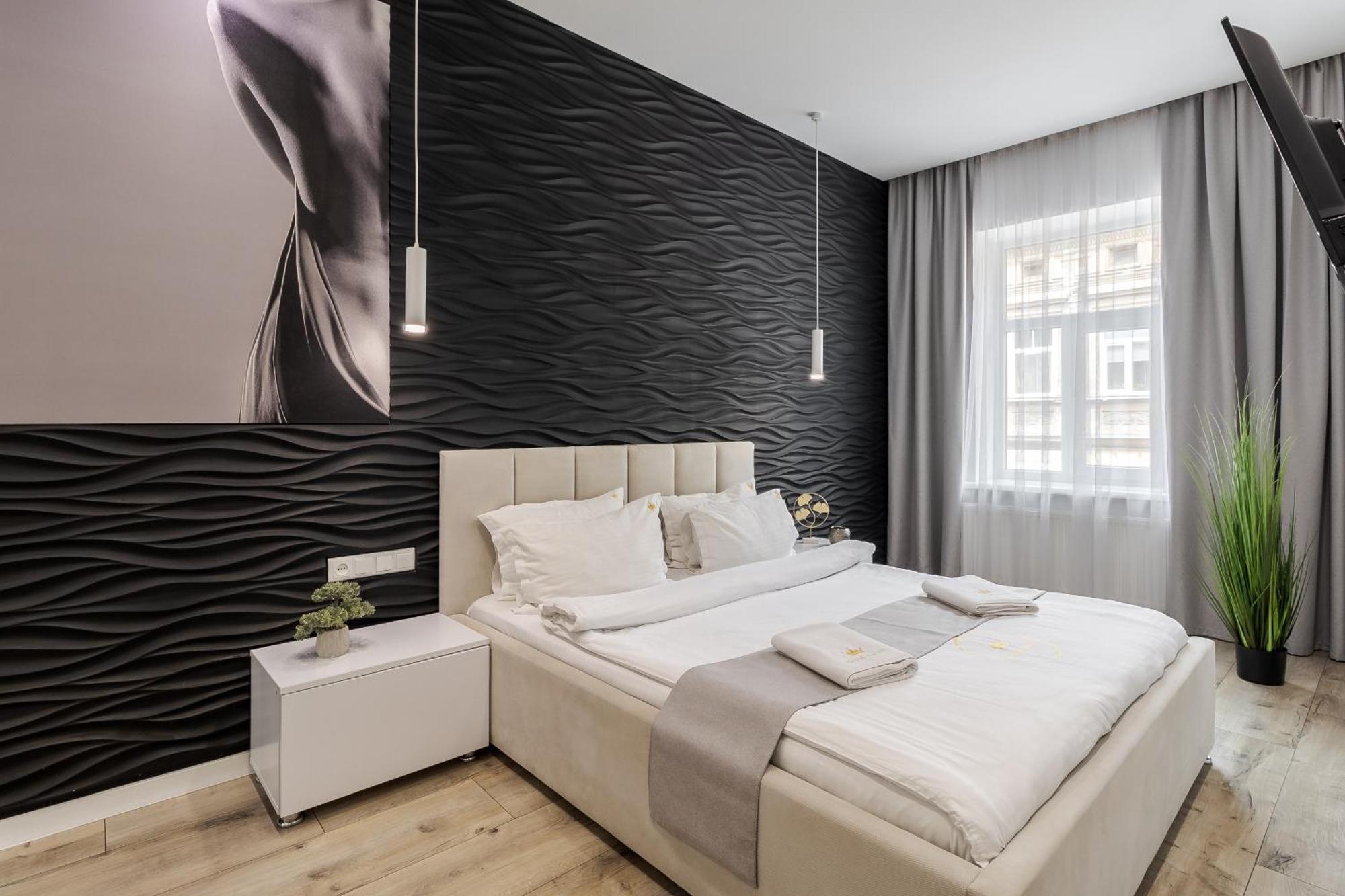 Royal Apartment On Balabana Street Львов Экстерьер фото